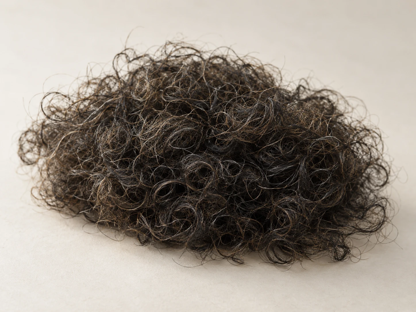 Material study of loose curled horsehair upholstery filling